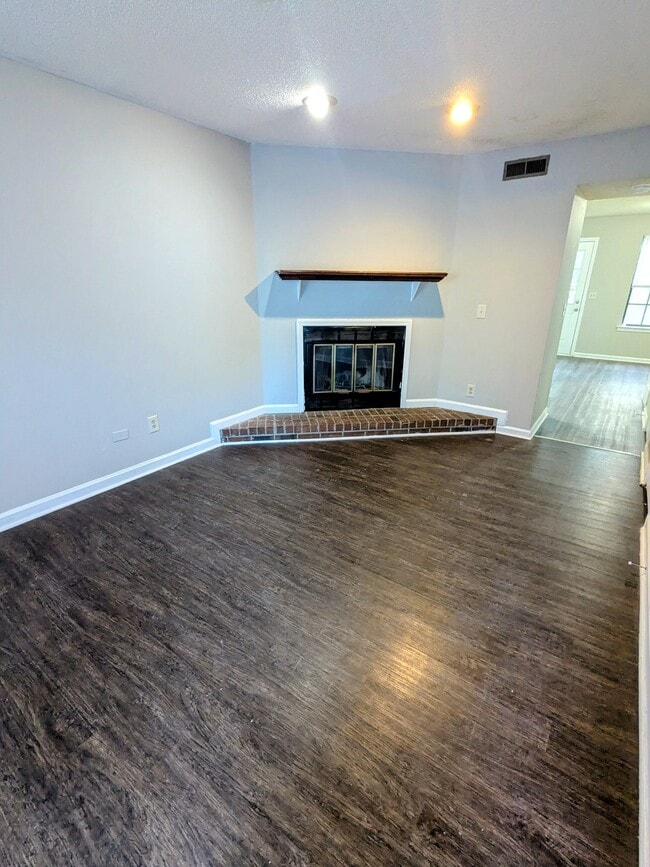 Building Photo - 2408 Scott Valley Dr