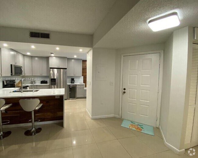 Flamingo Villas Apartments for Rent with a Garage Pembroke Pines, FL