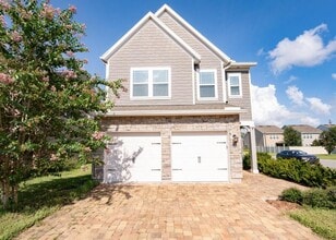 Building Photo - 2670 Fawn Point Dr