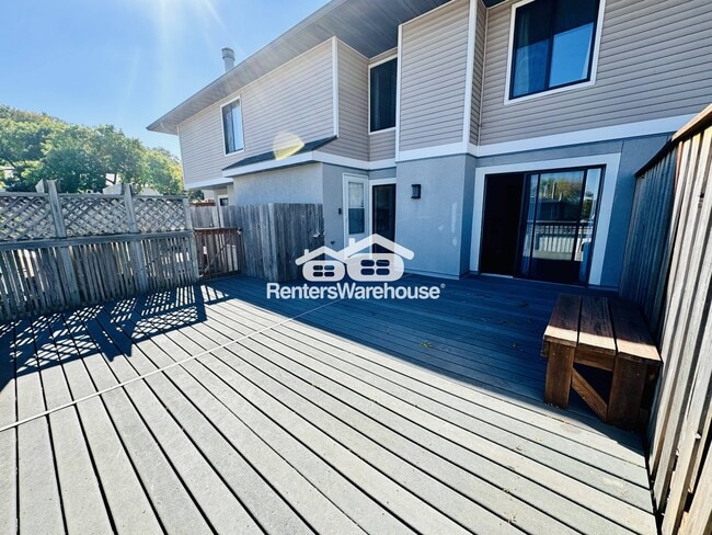 Building Photo - 1308 Landmark Trail S