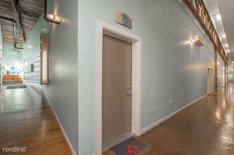 Foto principal - 964 DeKalb Ave NE