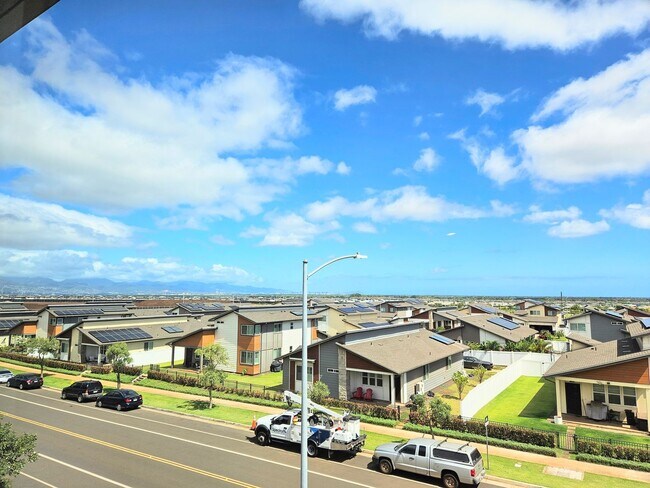 Foto del edificio - Ewa Beach 2 Bedroom 1 Bathroom 2 Parking 2nd Floor Townhome
