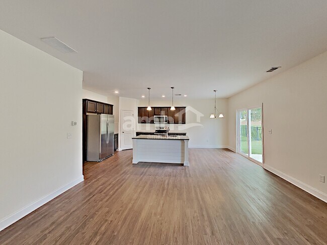 Foto del edificio - 1211 Bordeau Way
