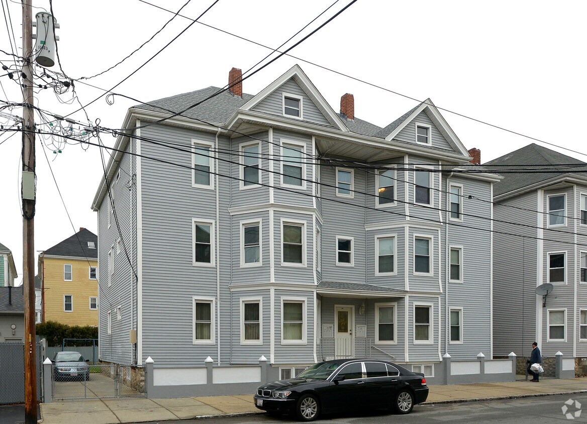 Building Photo - 79 Nelson St