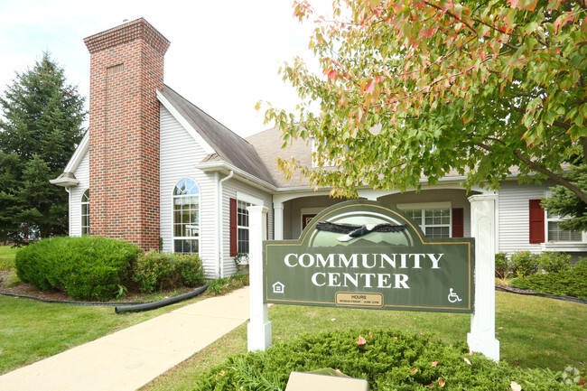 Eagle Ridge Square - Eagle Ridge Square Apartments