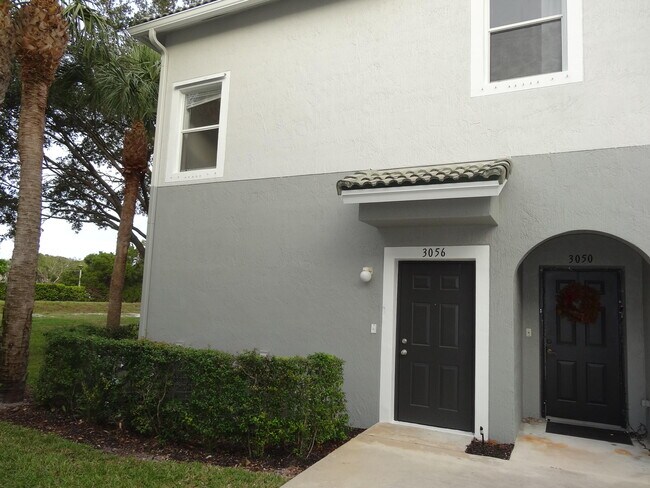 Building Photo - 3056 Grandiflora Dr