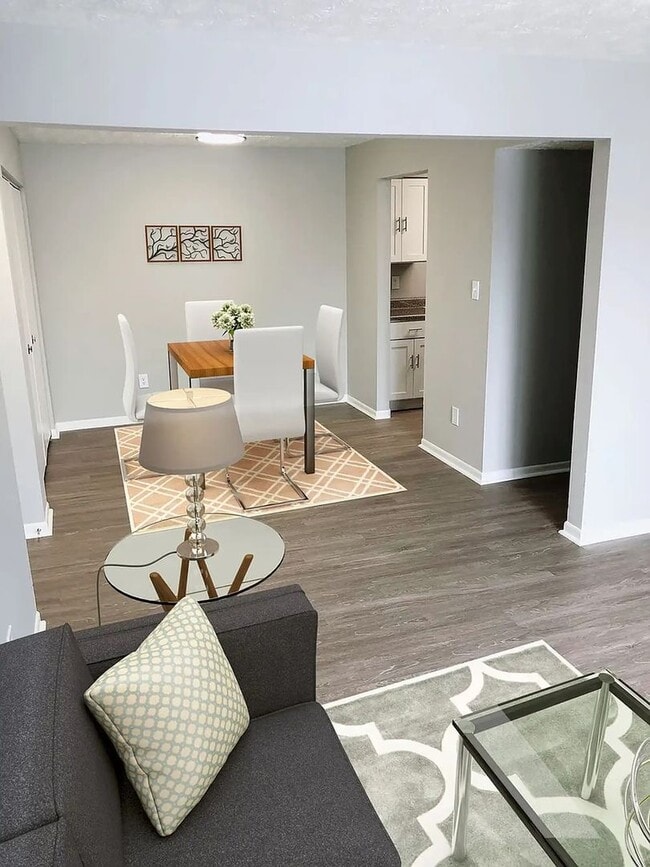 Interior Photo - English Village Apartments