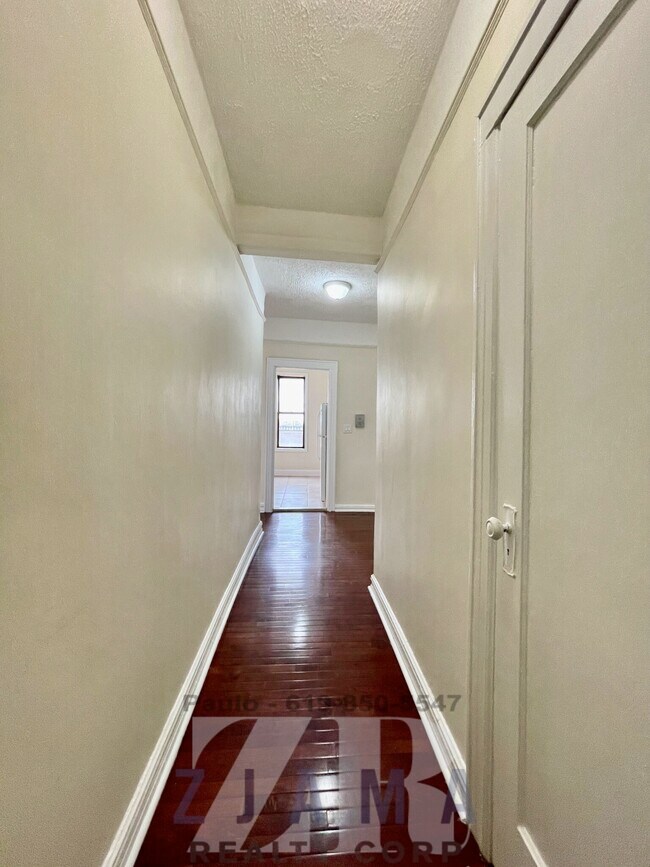 Foto del edificio - 1080 Ovington Ave