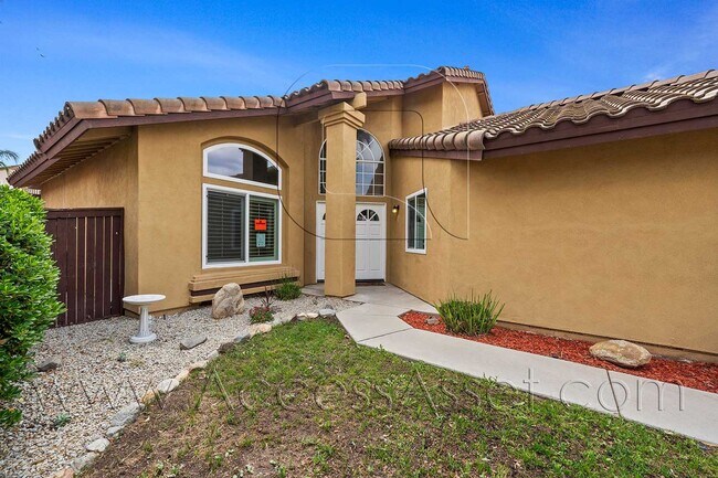 Building Photo - 32440 Beechwood Ln