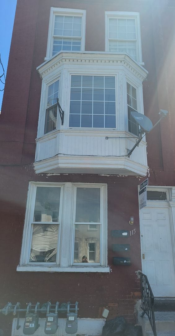 Building Photo - 115 N Penn St