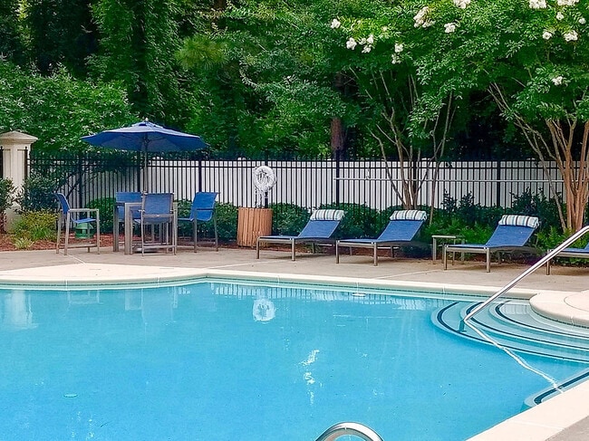Terraza junto a la piscina - Lake St. James