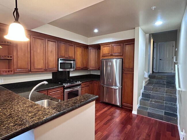 Building Photo - 27111 Sugar Pine Dr