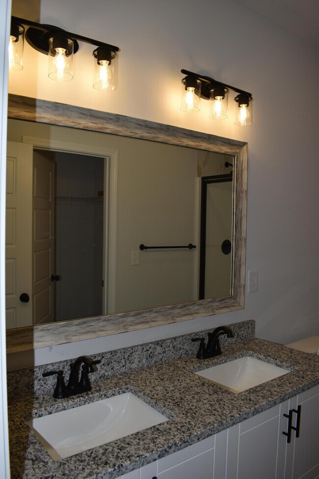 Building Photo - 4310 Beautiful Pond Pk