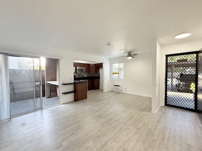 Building Photo - Mission Valley Condo w/ FREE Internet & Cable