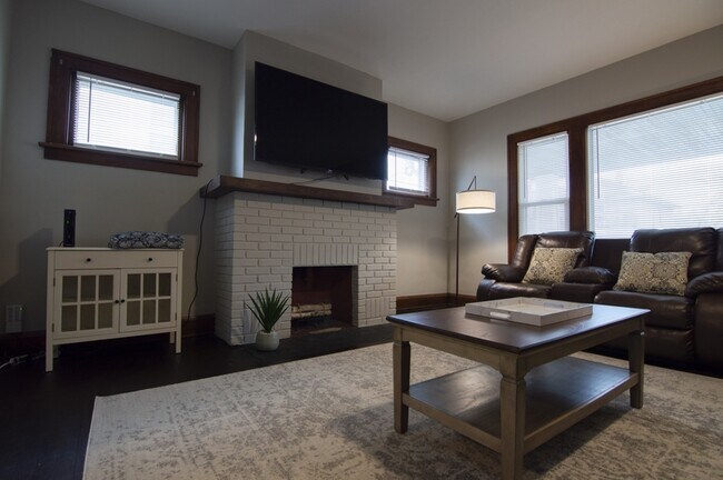 Foto del edificio - 1533 Spring Garden Ave
