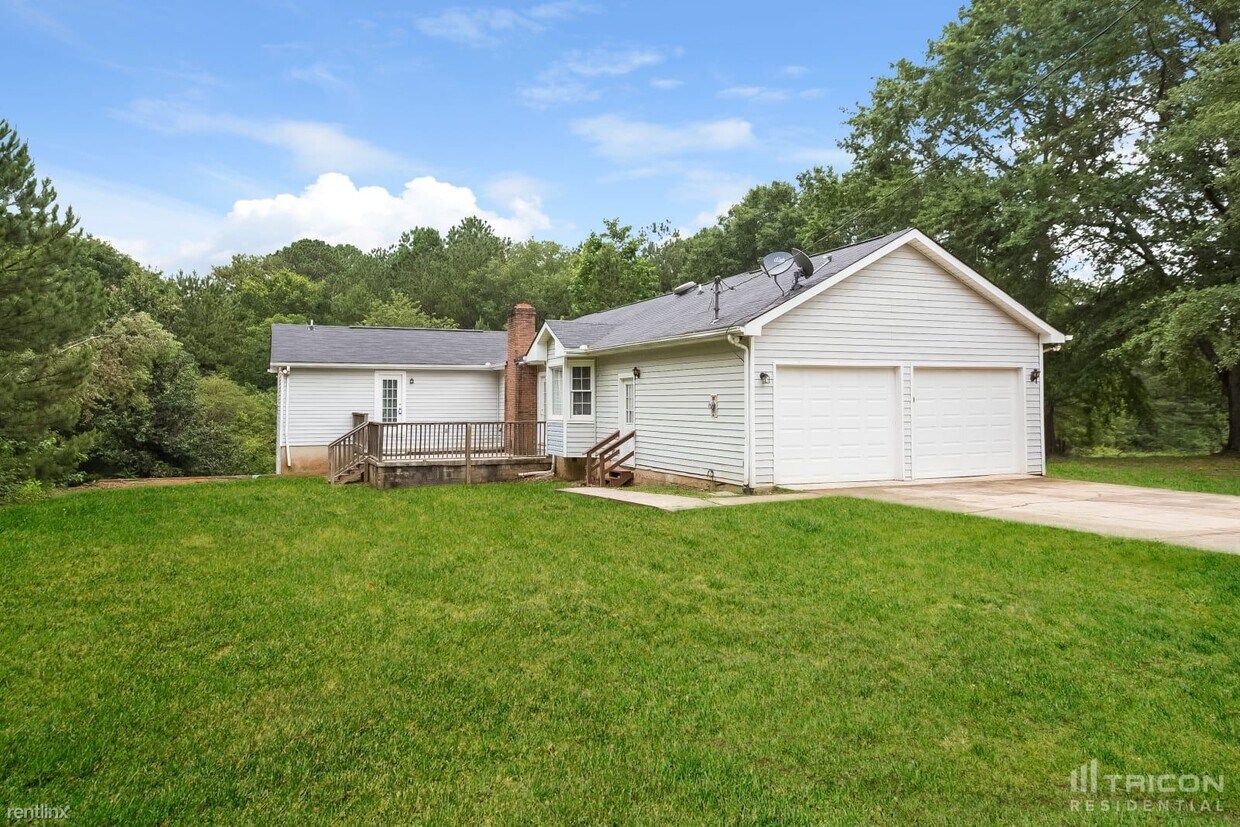 11876 Brown Bridge Rd, Covington, GA 30016 House Rental in Covington