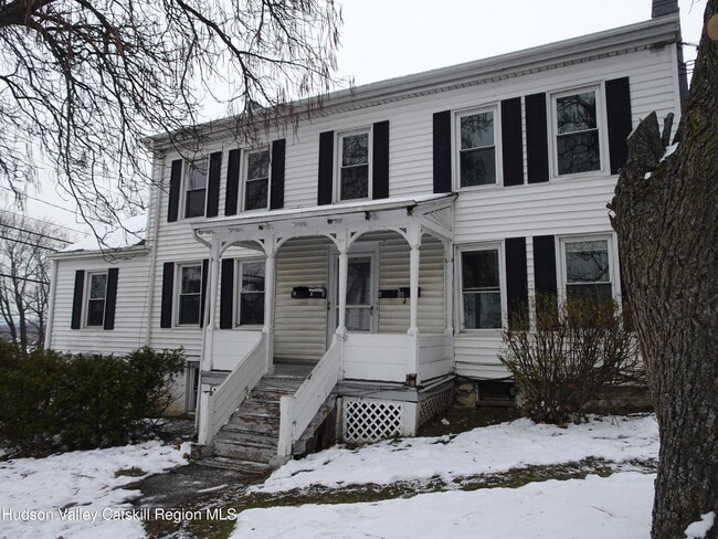 Building Photo - 921-923-923 Columbia St