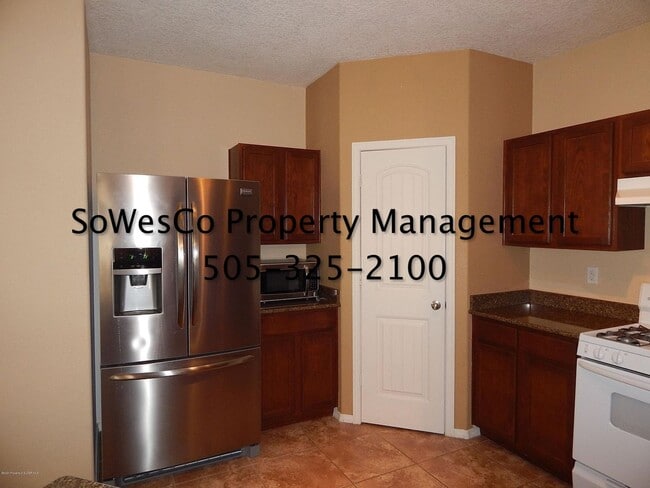 Building Photo - 3 Bedroom Plus and Office & 3 Car Garage