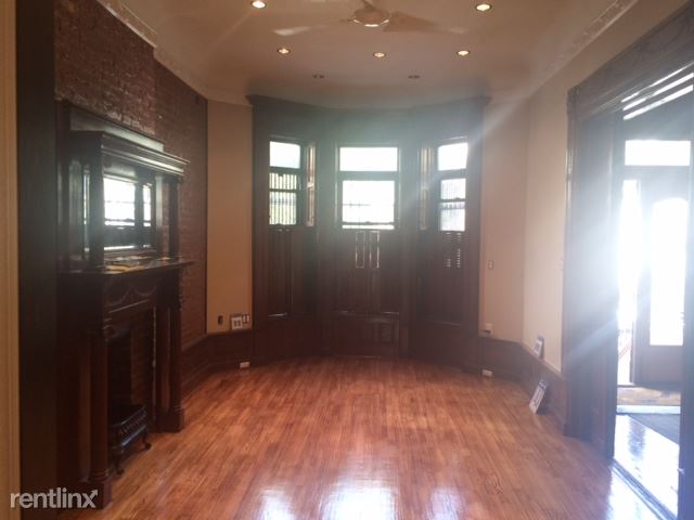 Building Photo - 888 Park Pl