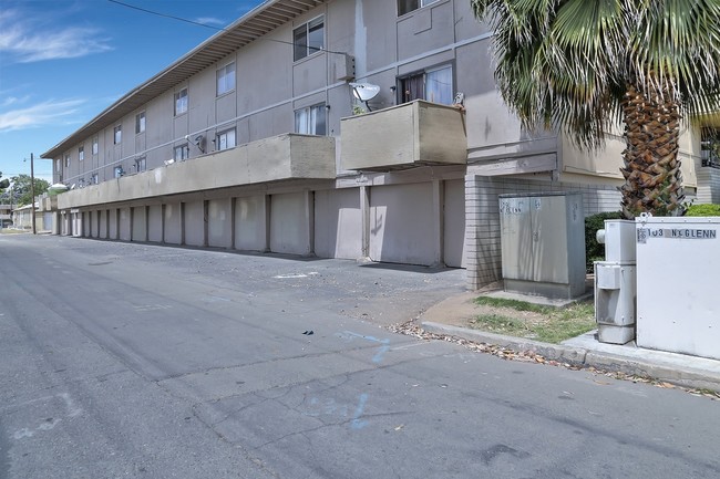 Building Photo - Exclusive Suites of Fresno