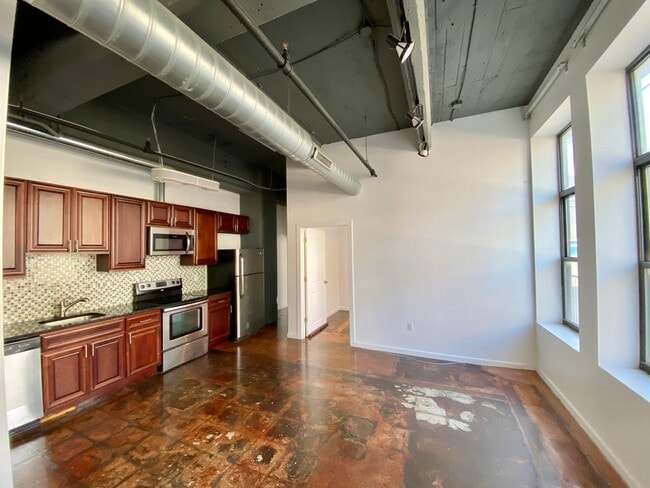 Building Photo - 1701 N 6th St