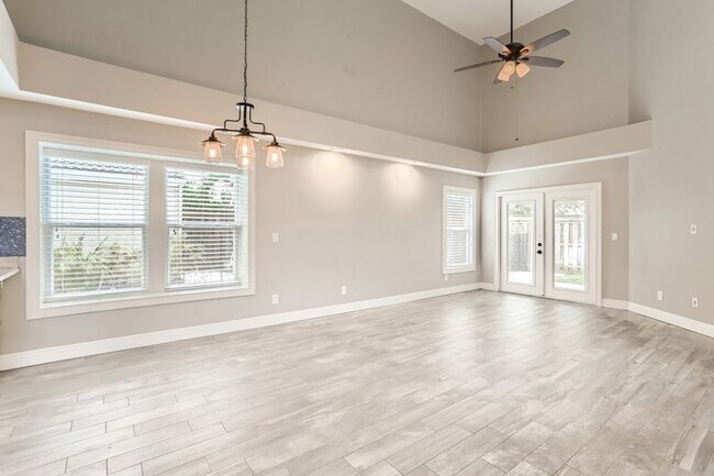Building Photo - 504 Westborough Ln