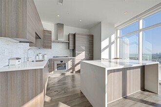 Building Photo - 4521 San Felipe St