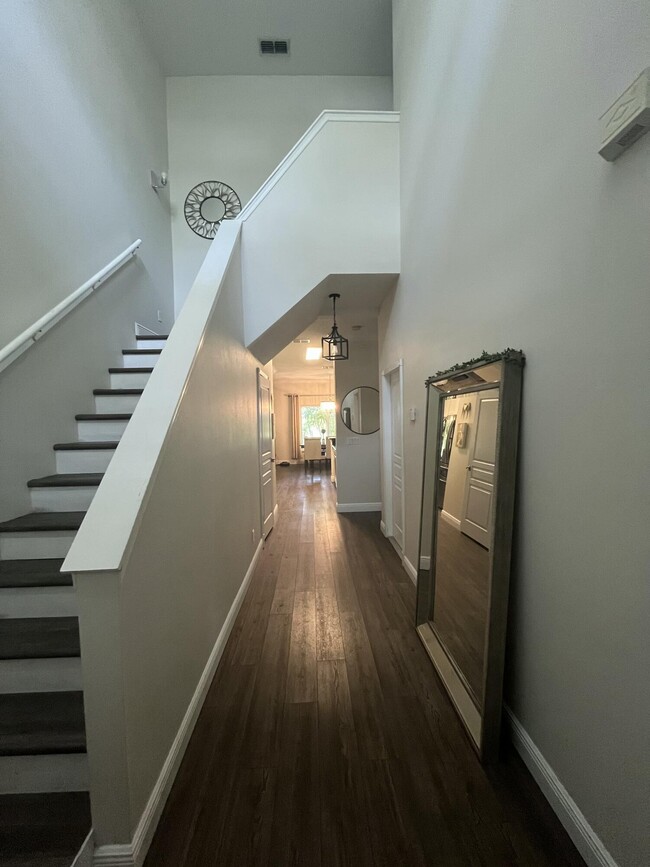 Building Photo - 672 NE Bent Paddle Ln