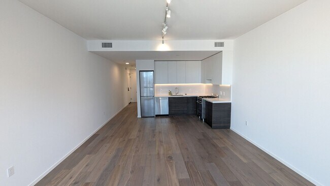 Building Photo - 1433 Bush Street