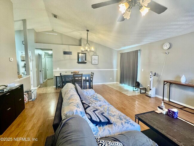 Building Photo - 11471 Mandarin Glen Cir W