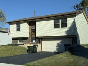 Building Photo - 8170 Northway Dr