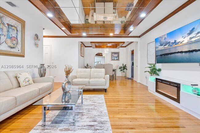 Foto del edificio - 240 NE 152nd St