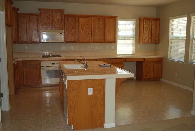 Building Photo - 3832 Kaweah St