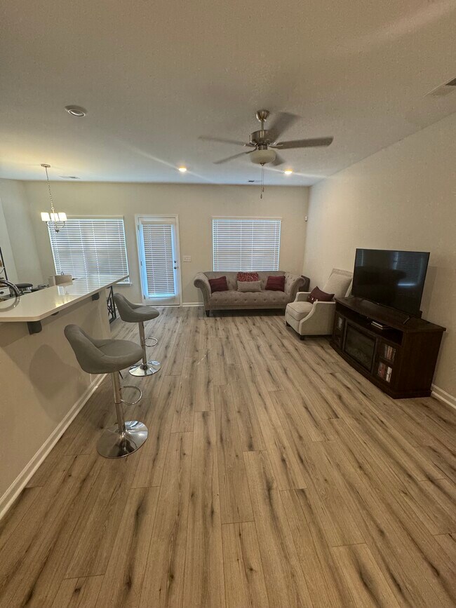 Foto del edificio - 6544 Wilford Ct