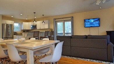 Building Photo - 16 Headwall Dr