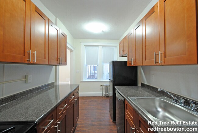 Building Photo - 1163 Boylston St