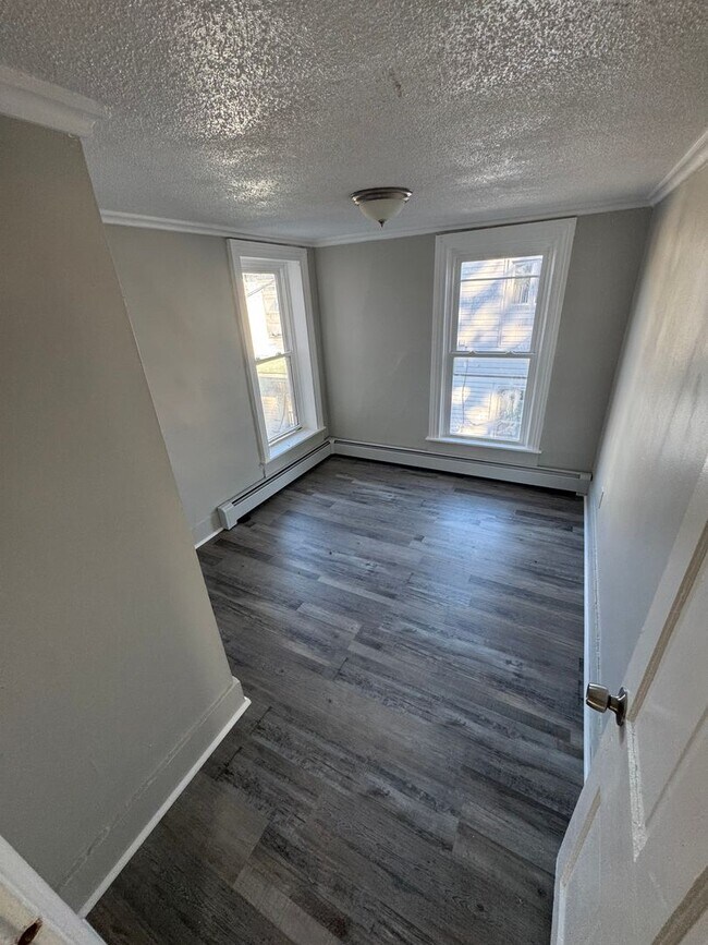 Foto del edificio - Beautiful 3 bedroom/Fulton