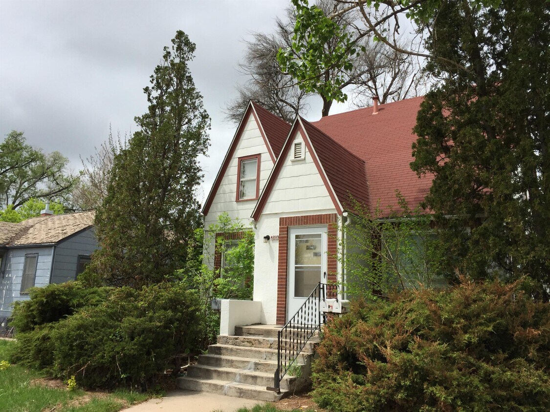 2101 5th Ave, Greeley, CO 80631 Condo for Rent in Greeley, CO