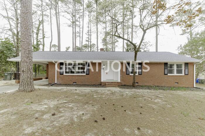 Foto principal - 714 Emeline Ave
