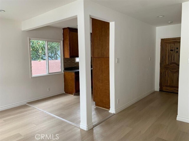 Foto del edificio - 18233 Welby Way