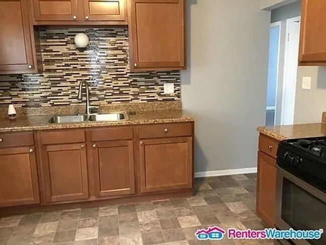 Foto del edificio - Single Family House for rent, Available NOW