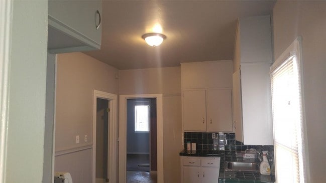 Building Photo - 4016 Penniman Ave