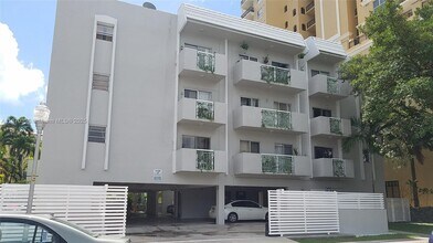 Building Photo - 130 Mendoza Ave
