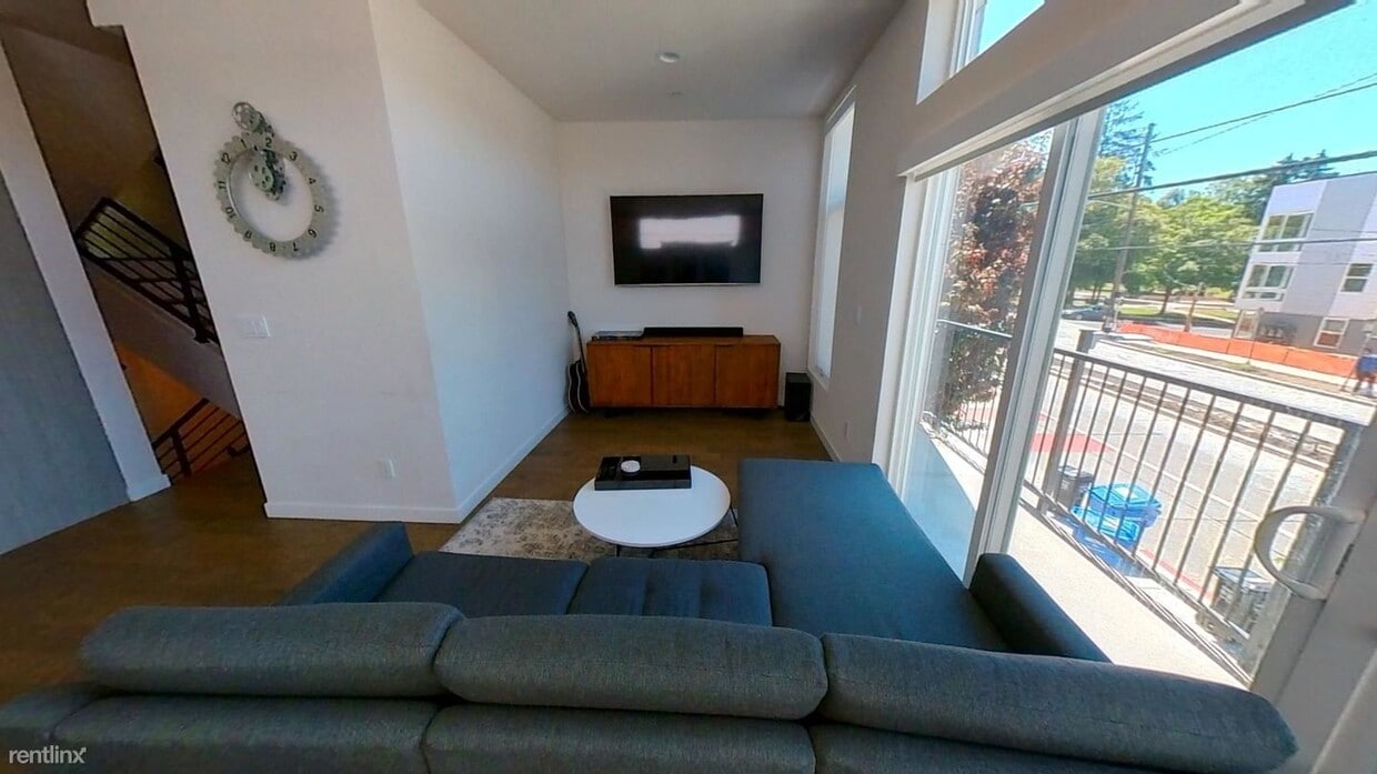 Primary Photo - 1 br, 1 bath House - 4146 Delridge Way SW ...