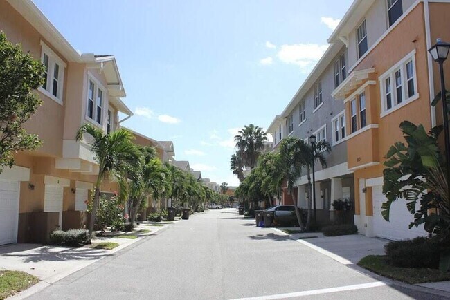 Foto del edificio - 880 Millbrae Ct