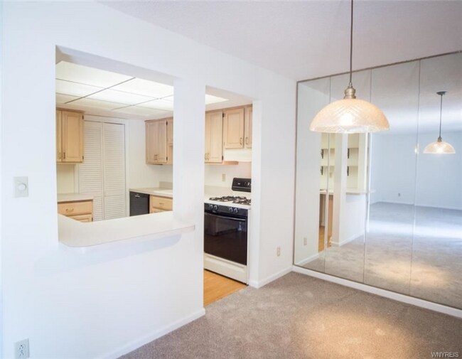 Foto del edificio - 4545 Chestnut Ridge Rd