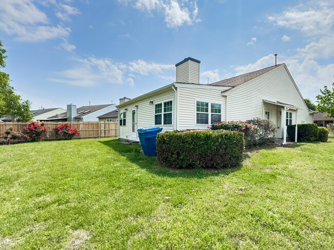 Building Photo - LOVELY STRAWBRIDGE HOME FOR RENT!!!