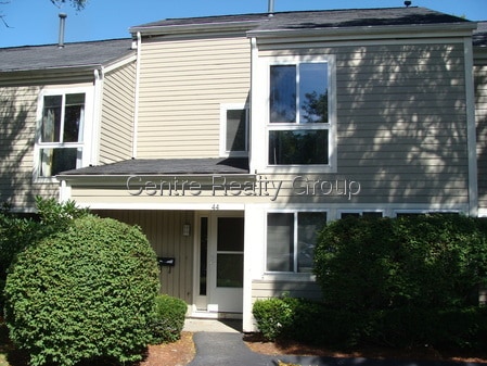Primary Photo - 38 Hamlet St