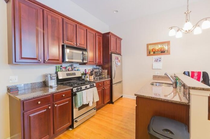 Primary Photo - 1546 N Hudson Ave