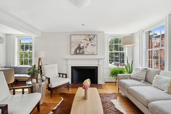 Foto del edificio - 32 Pleasant St